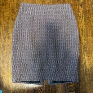 EXPRESS, NWT Classic Textured Pencil Skirt - White and Black, Size 6